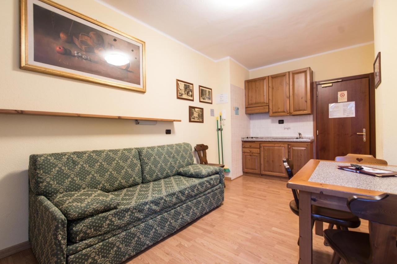 Limone Palace Aparthotel ลีโมเน เปียมอนเต ภายนอก รูปภาพ