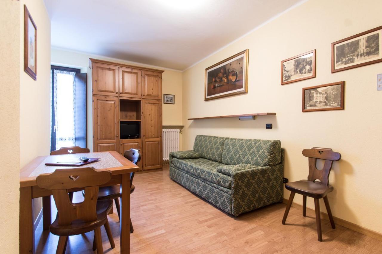 Limone Palace Aparthotel ลีโมเน เปียมอนเต ภายนอก รูปภาพ
