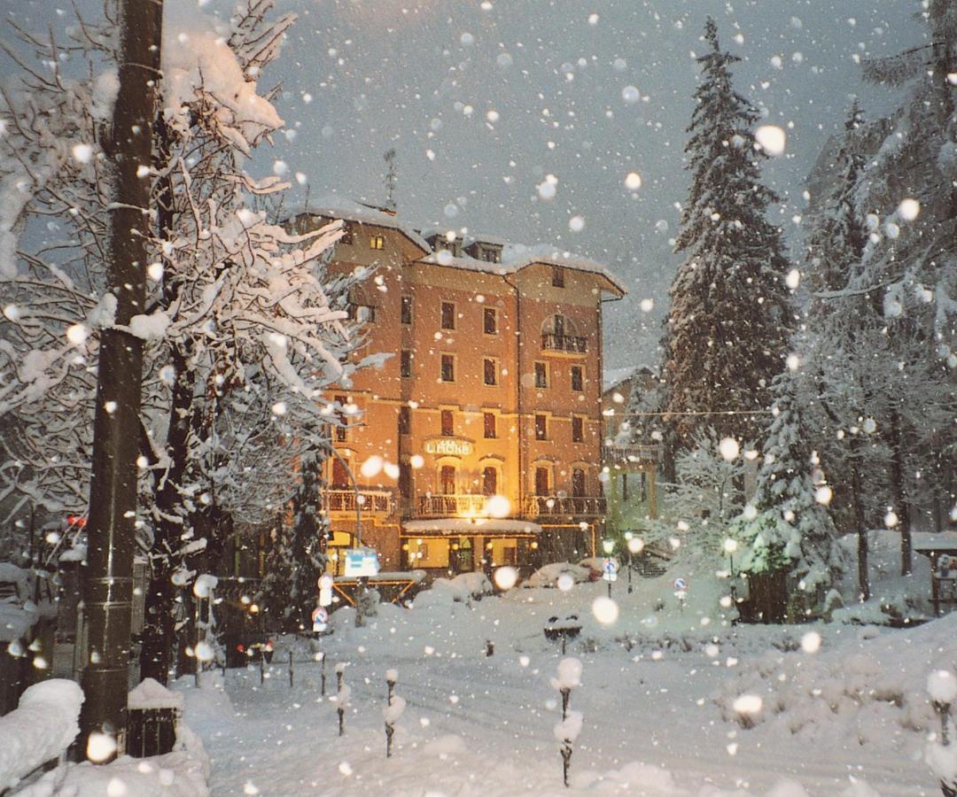 Limone Palace Aparthotel ลีโมเน เปียมอนเต ภายนอก รูปภาพ