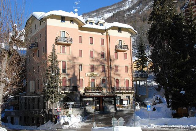 Limone Palace Aparthotel ลีโมเน เปียมอนเต ภายนอก รูปภาพ