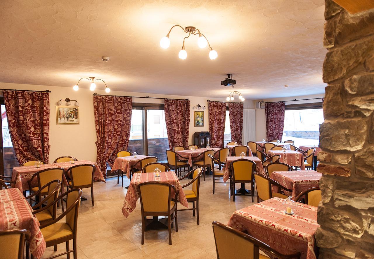 Limone Palace Aparthotel ลีโมเน เปียมอนเต ภายนอก รูปภาพ