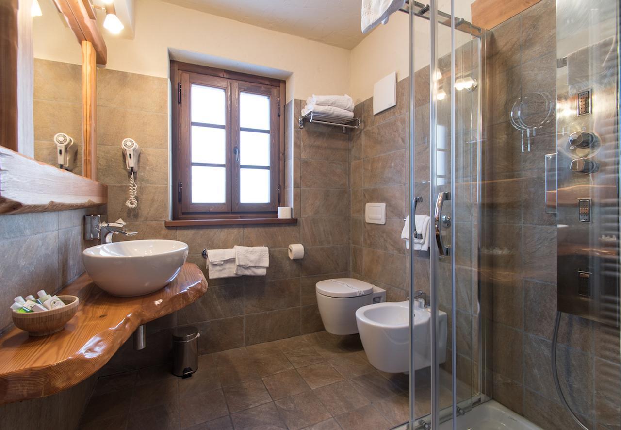 Limone Palace Aparthotel ลีโมเน เปียมอนเต ภายนอก รูปภาพ