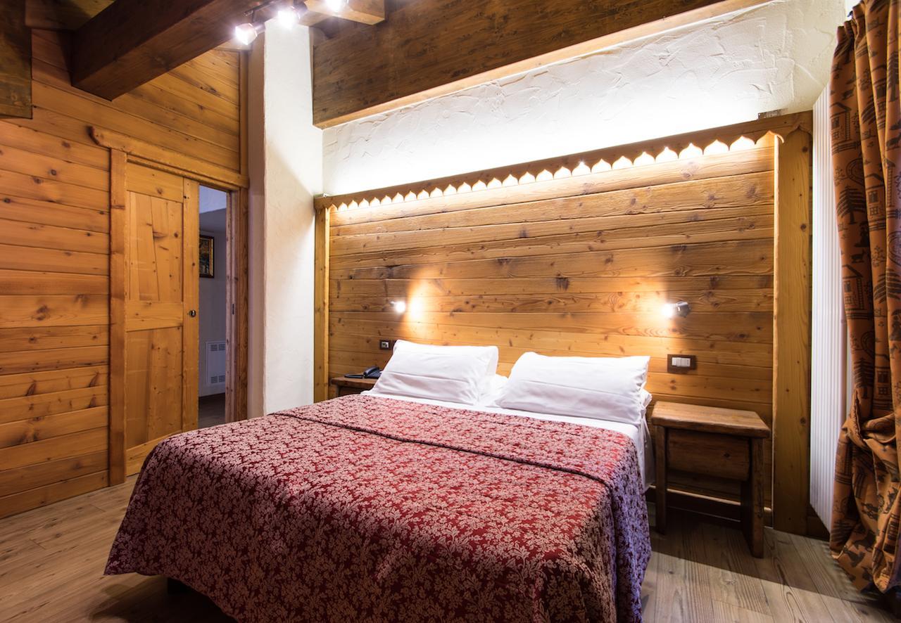 Limone Palace Aparthotel ลีโมเน เปียมอนเต ภายนอก รูปภาพ