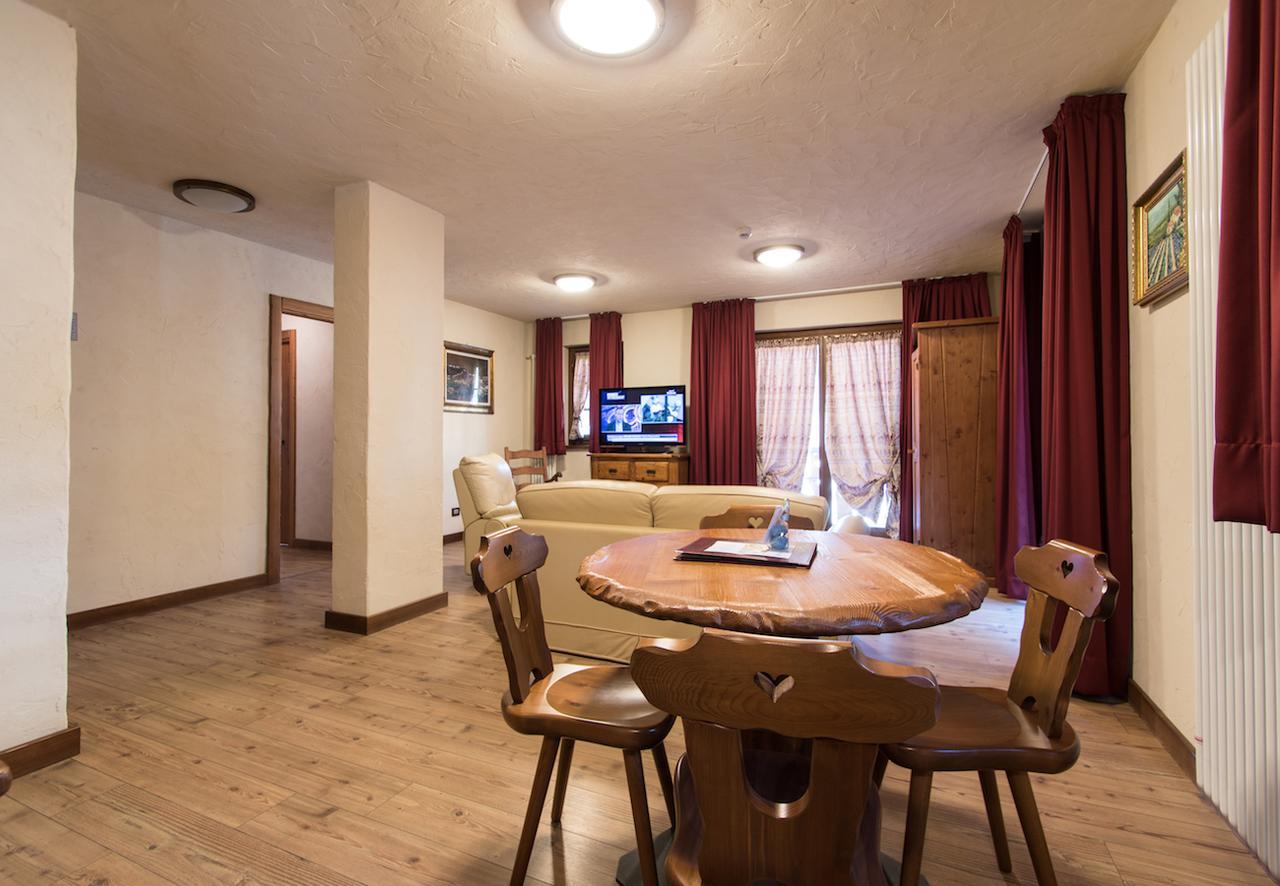 Limone Palace Aparthotel ลีโมเน เปียมอนเต ภายนอก รูปภาพ