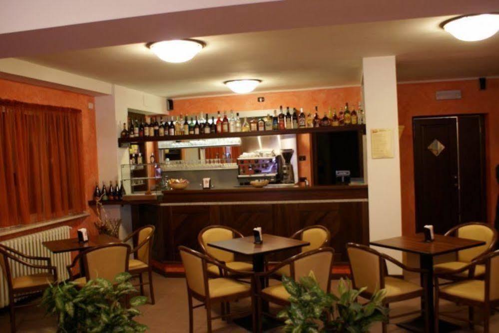 Limone Palace Aparthotel ลีโมเน เปียมอนเต ภายนอก รูปภาพ