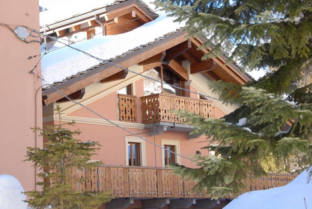 Limone Palace Aparthotel ลีโมเน เปียมอนเต ภายนอก รูปภาพ